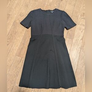 Women's Ann Taylor Black Short Sleeve A-Line Midi dress Size 4